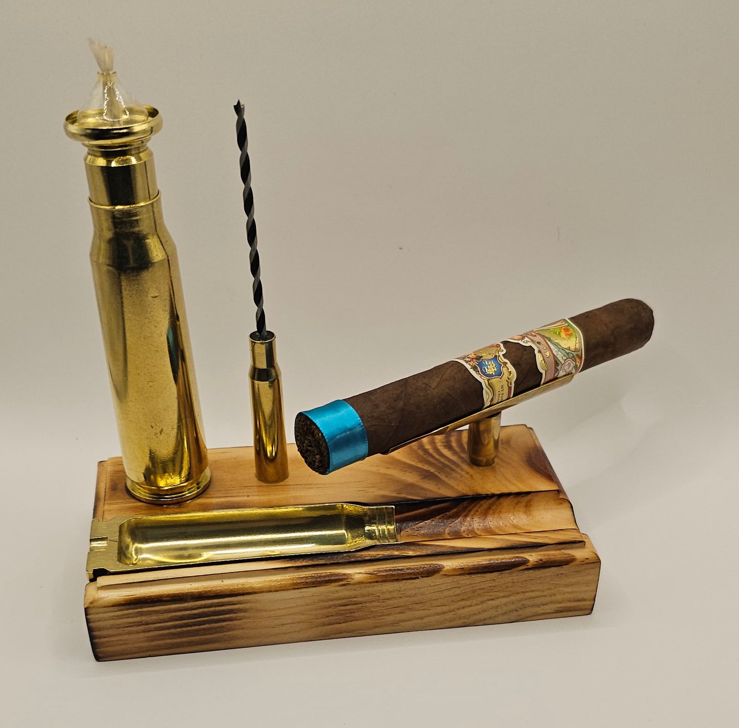 Bullet Cigar Station